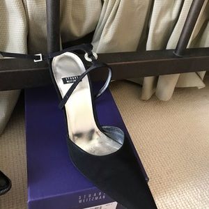 Stuart Weitzman size 9.5 dress shoes.